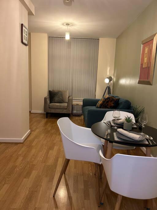 Central Birmingham City Apartment -Smart Tv - Free Parking Onsite Экстерьер фото