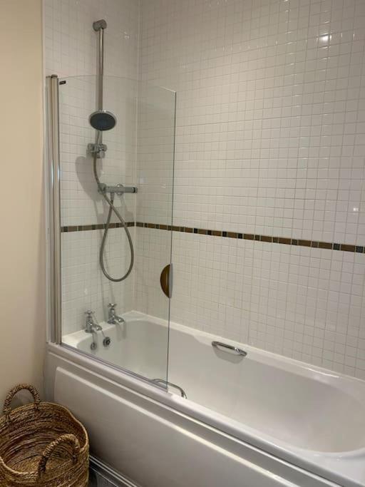 Central Birmingham City Apartment -Smart Tv - Free Parking Onsite Экстерьер фото